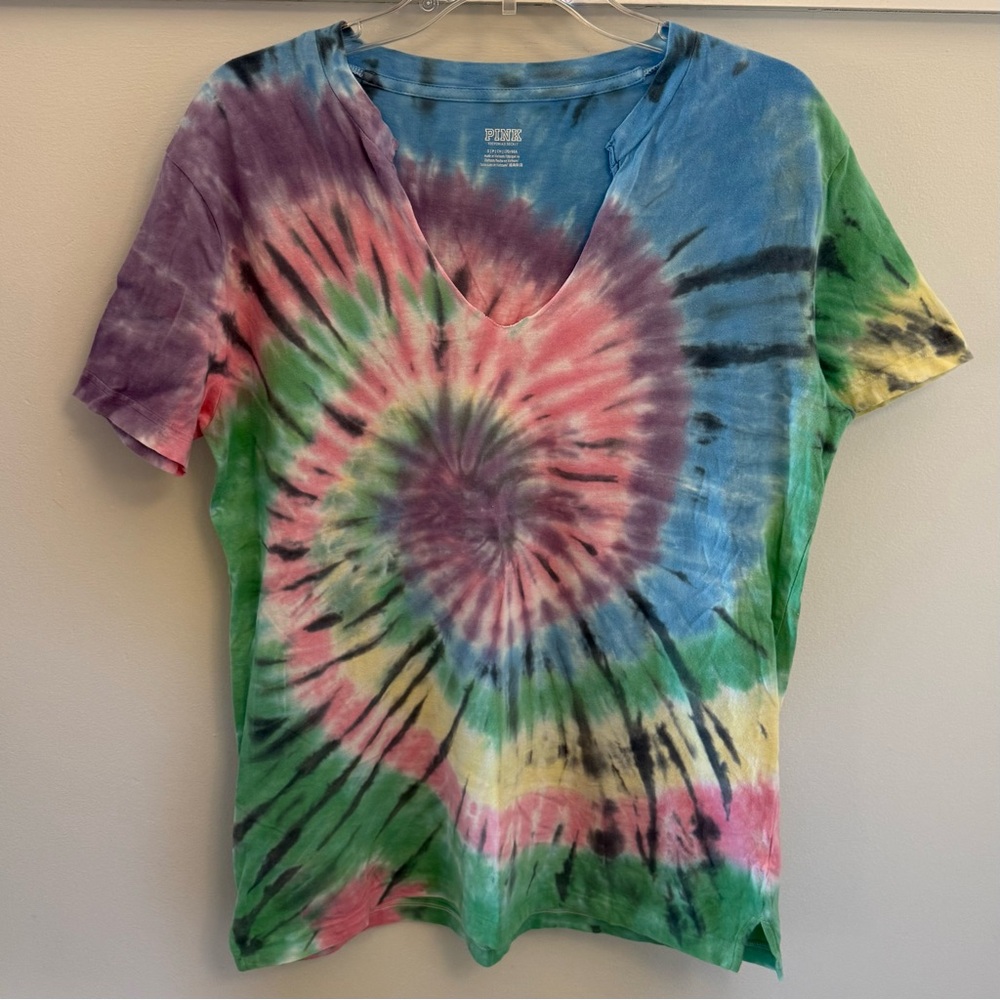 PINK Victoria's Secret Tie-Dye V-Neck Oversized Shortsleeved T-Shirt